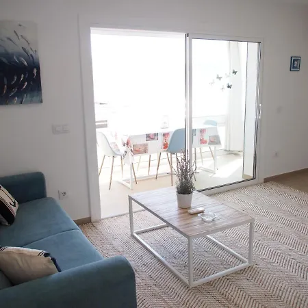 Miramar 40a Apartment Roses